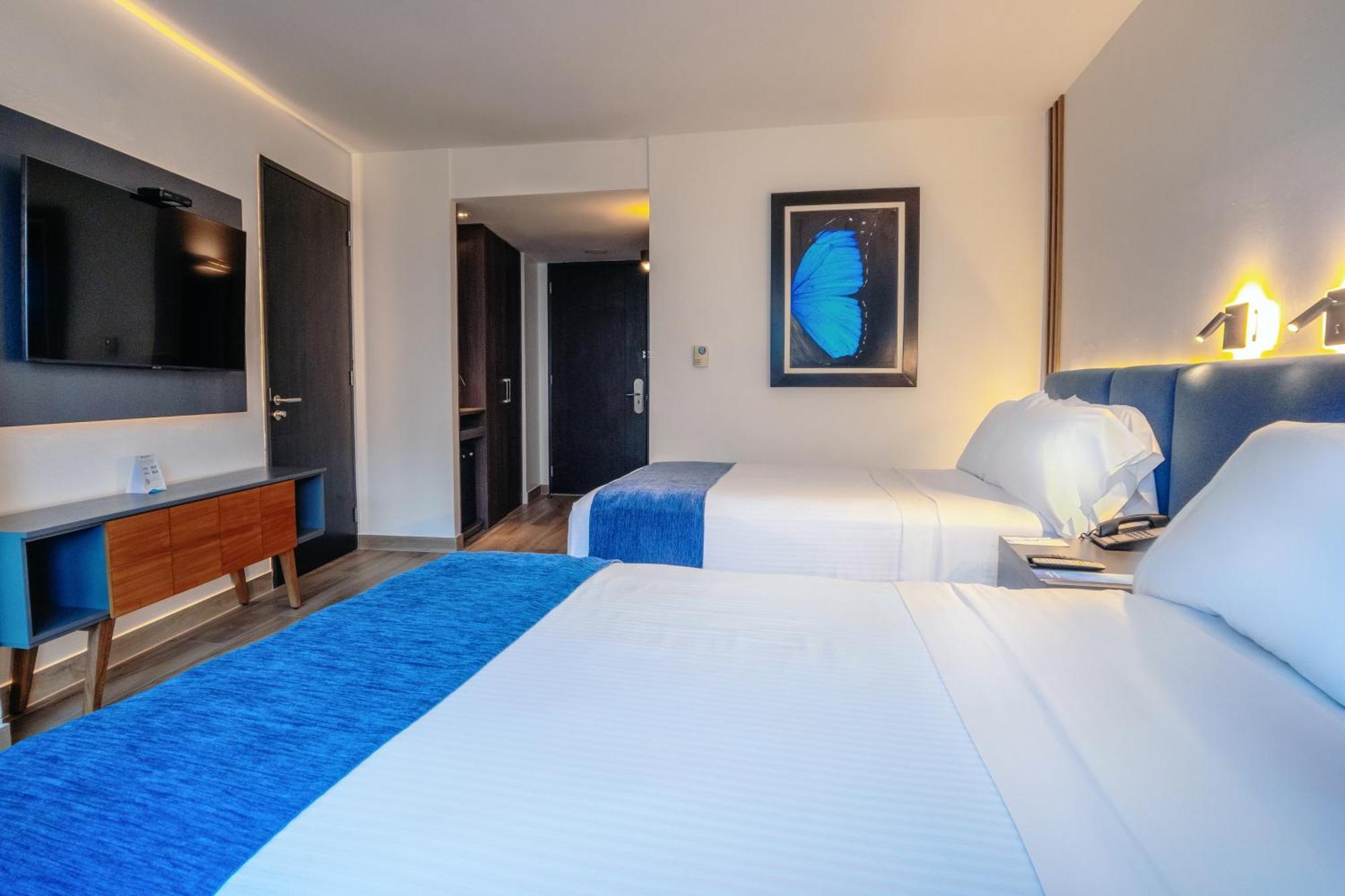 Готель Wyndham Guayaquil, Puerto Santa Ana Екстер'єр фото A room at the hotel