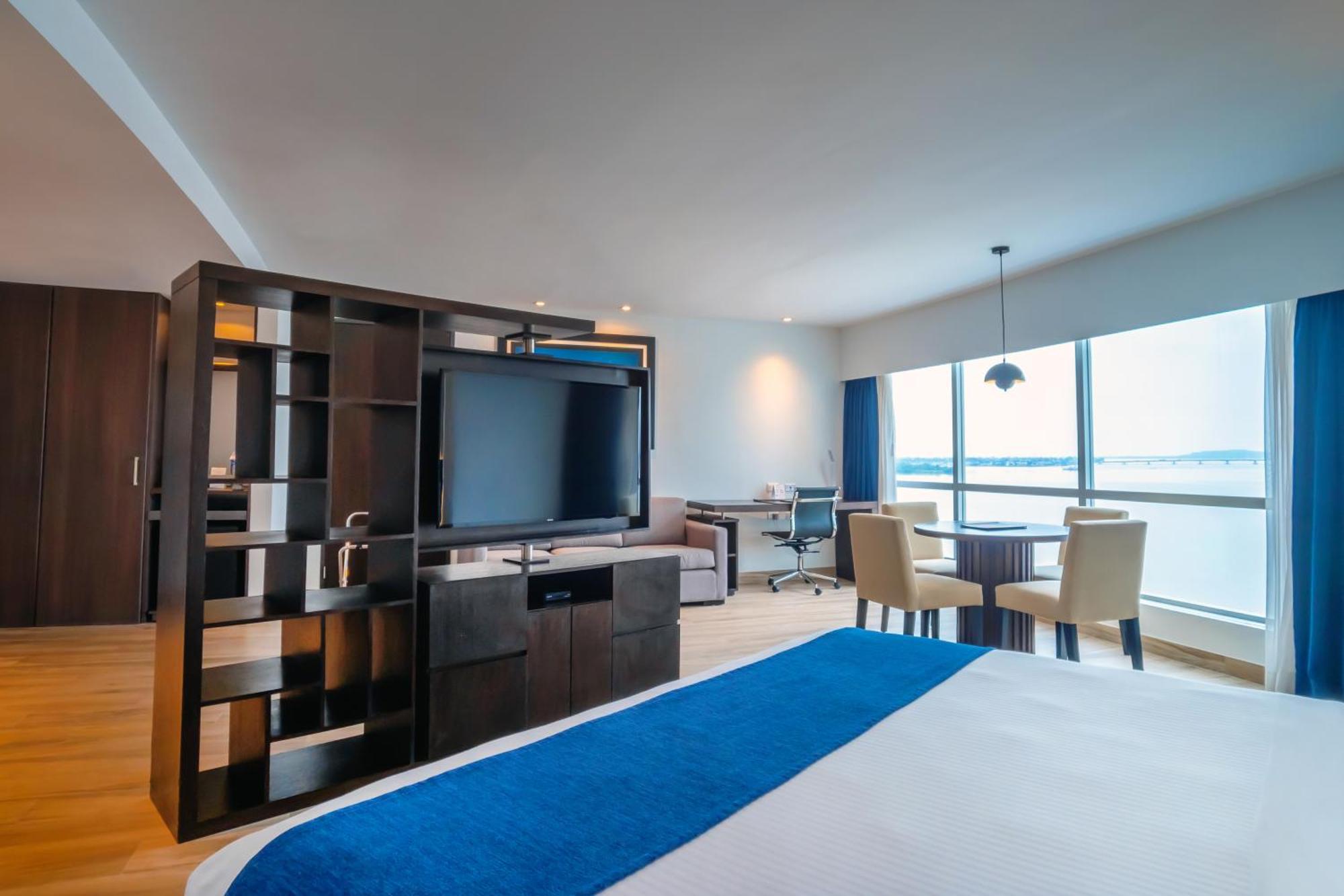 Готель Wyndham Guayaquil, Puerto Santa Ana Екстер'єр фото Suite